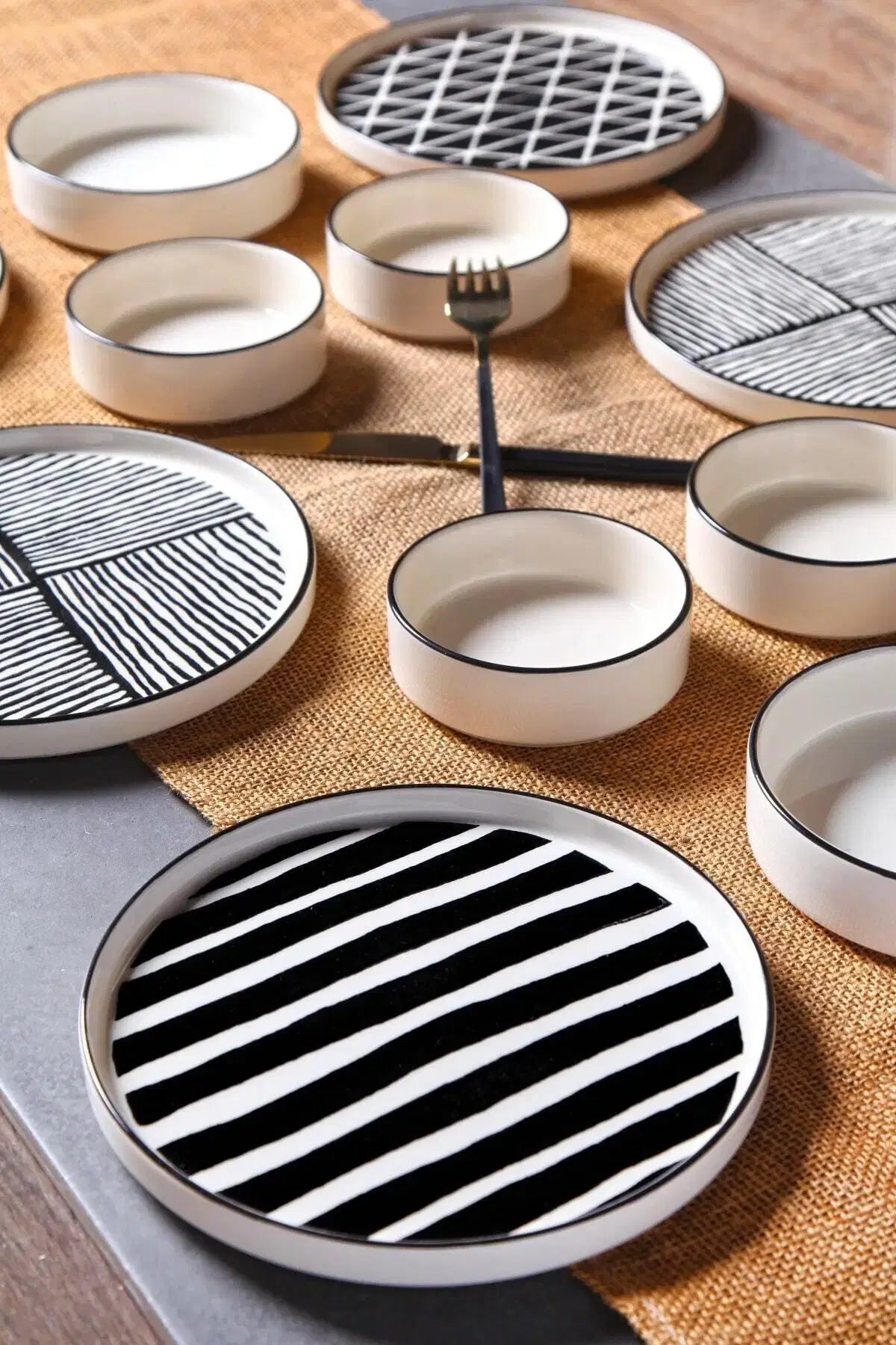 KITCHEN LIFE 12 Parça 6 Kişilik Stackable Evil Eyes Kahvaltı Takımı