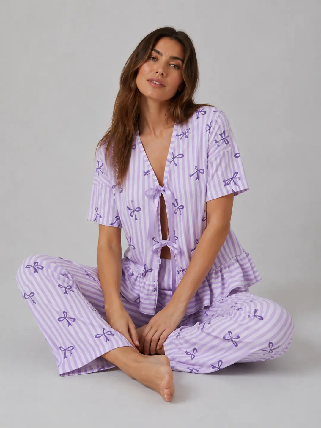 Pamuklu Lila Çizgili Fiyonk Desenli Bağlama Detaylı Kadın Pijama Takımı - Lila