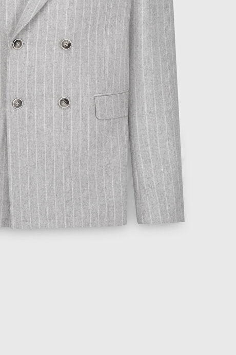 Yünlü Slim Fit Dar Kesim Kırlangıç Yaka Çizgili Kapak Cepli Açık Gri Takım Elbise