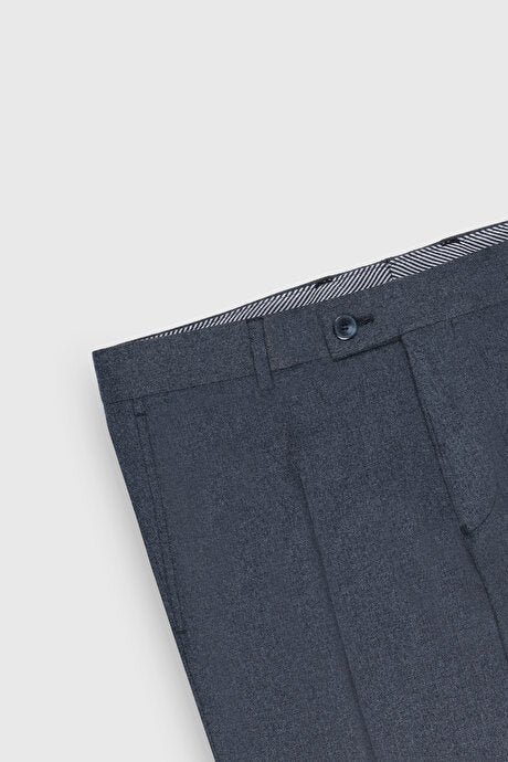 Slim Fit Dar Kesim Kırlangıç Yaka Kareli Kapak Cepli Esnek Koyu Gri Takım Elbise