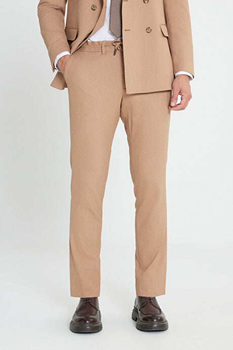 Slim Fit Dar Kesim Kırlangıç Yaka Beli Bağlamalı Çizgili Esnek Kruvaze Camel Takım Elbise