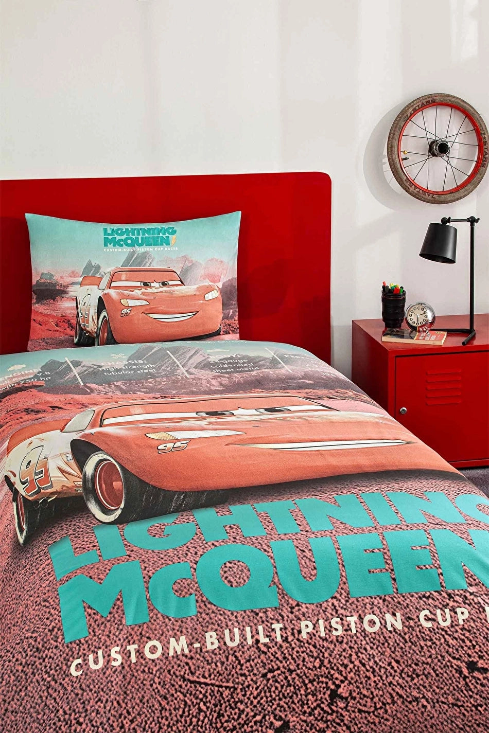 Özdilek
Cars City Tek Kişilik Disney Lisanslı Lastikli Çocuk Nevresim Takımı