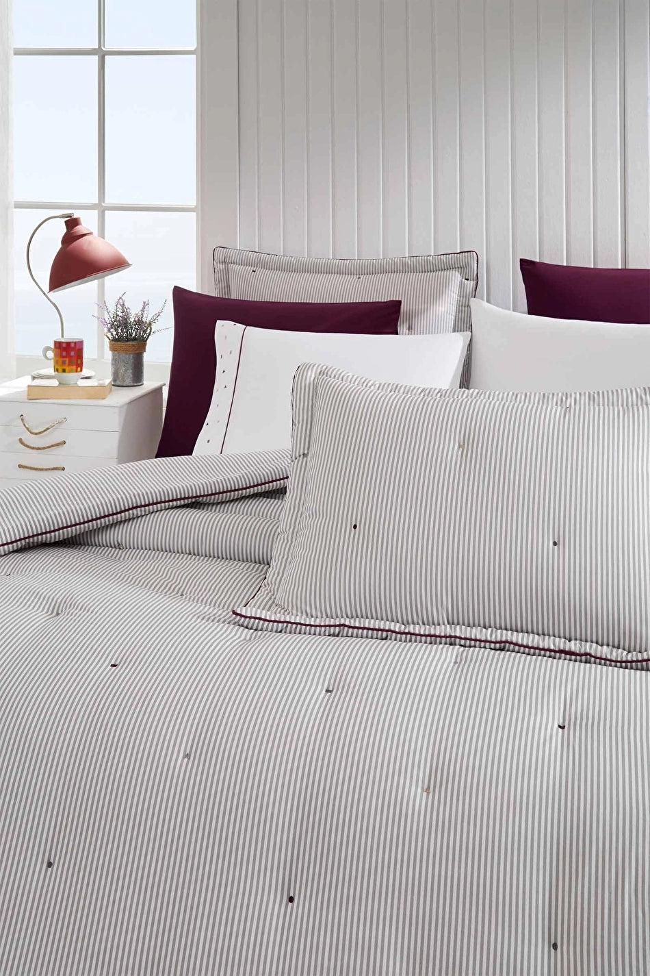 Özdilek
Comforter Orient Çift Kişilik Uyku Seti