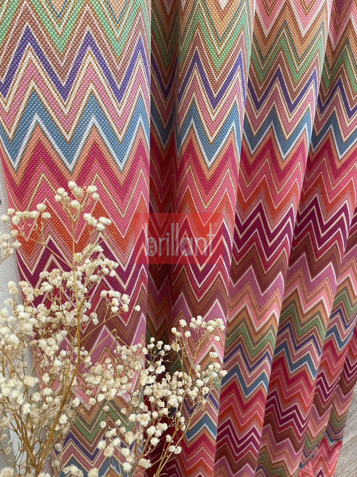 Zigzag Desenli PİLESİZ DÜZ DİKİM Ekstraforlu Fon Perde 300x260