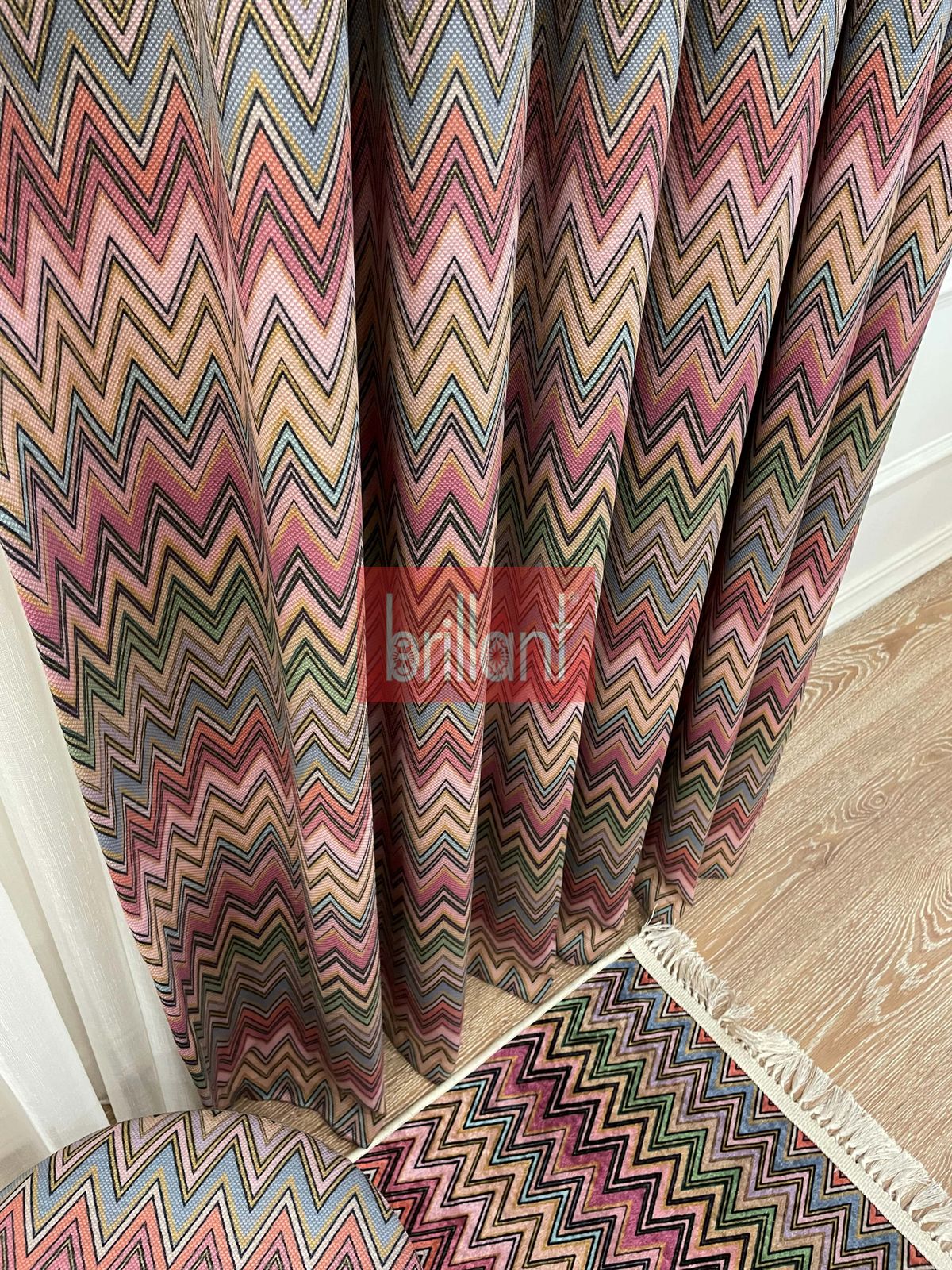Zigzag Desenli PİLESİZ DÜZ DİKİM Ekstraforlu Fon Perde 300x260
