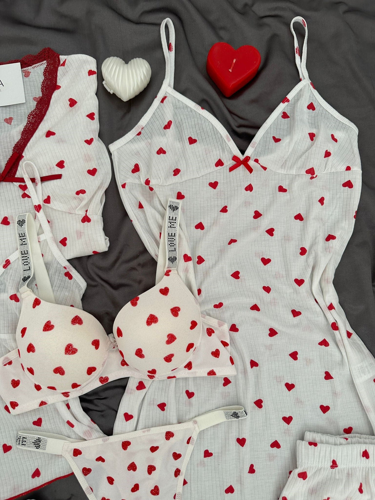 Ekru Kalp Raporlu 7'lı Pijama & Çamaşır Seti