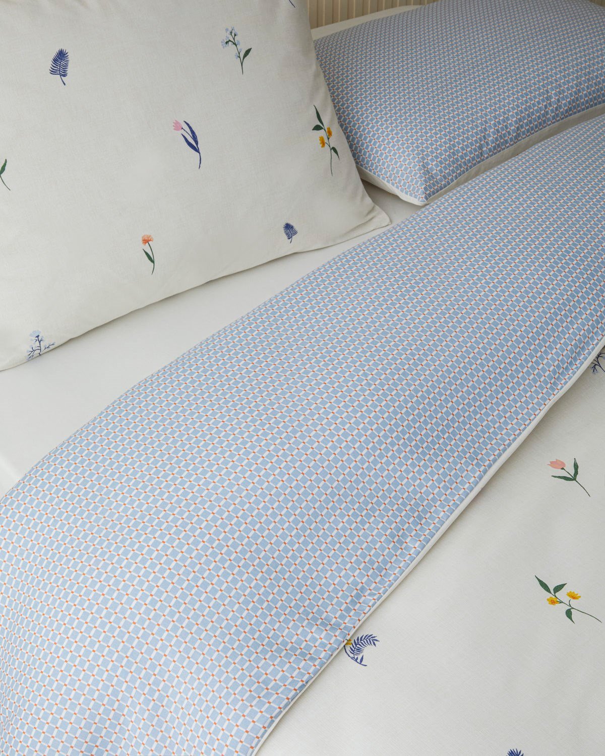 Flowery Kolay Ütülenir Tek Kişilik Çarşaflı Nevresim Takımı 160x220 cm Mavi - Yeşil