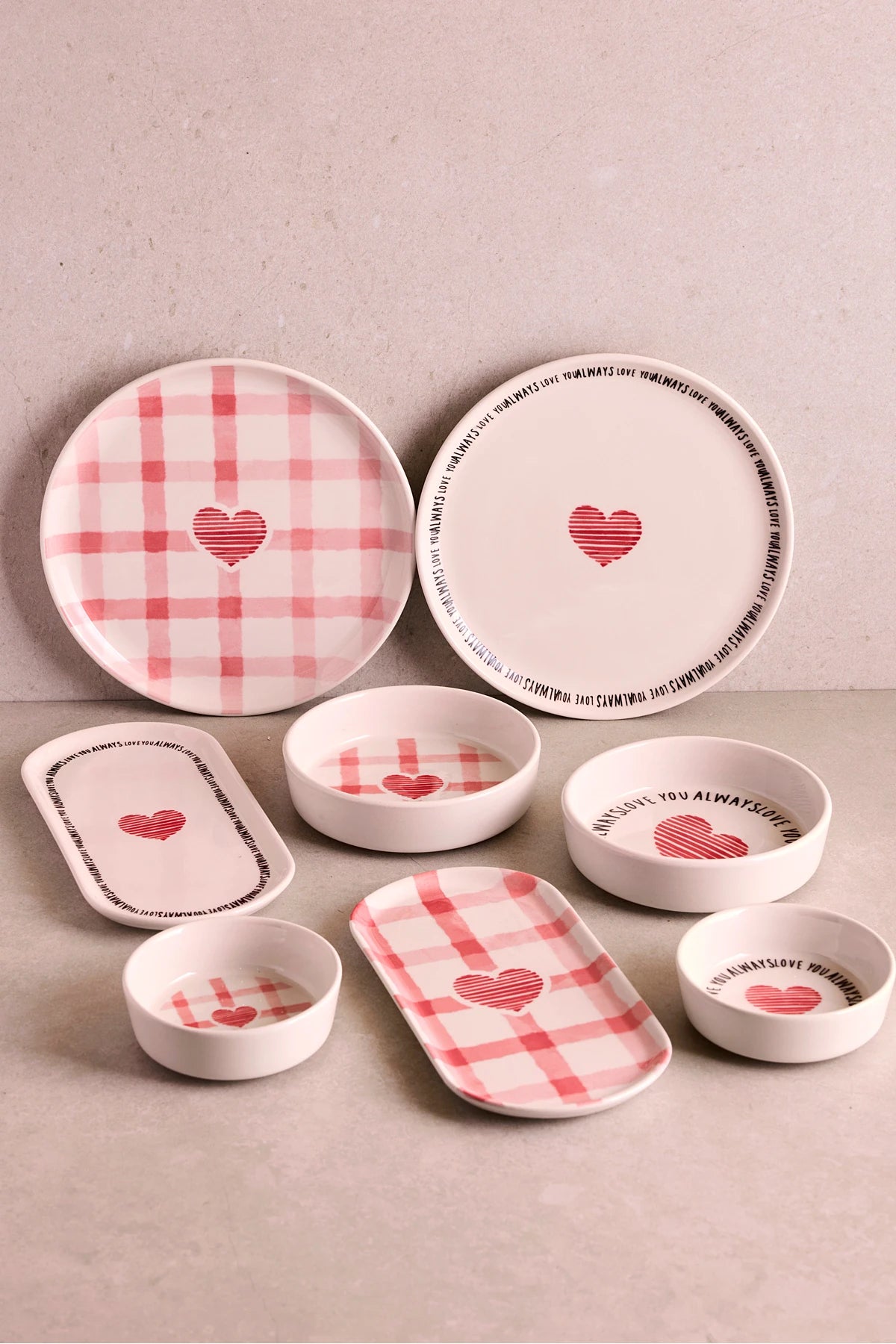 PEROTTİ Hearts 14 Parça 6 Kişilik Kalpli Seramik Stackable Kahvaltı Seti Sunum Tabağı