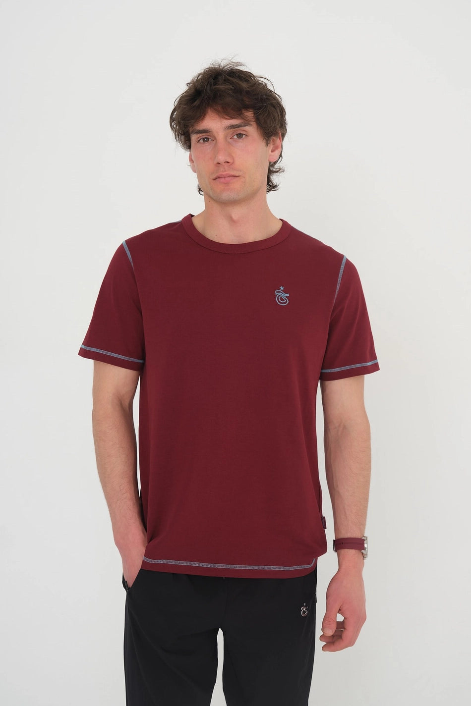 TSHIRT OMUZ VE KOLLARI ZİNCİR DİKİŞLİ BORDO