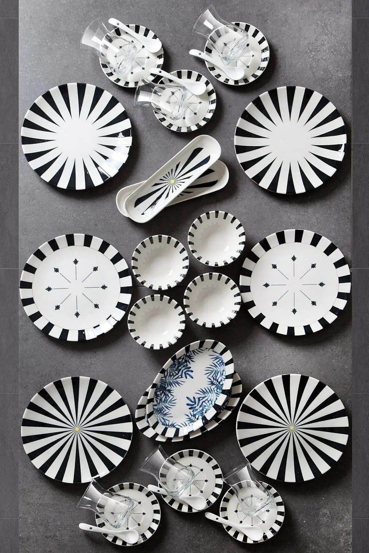 KITCHEN LIFE 32 Parça 6 Kişilik Majesty Porselen Kahvaltı Takımı Bone China