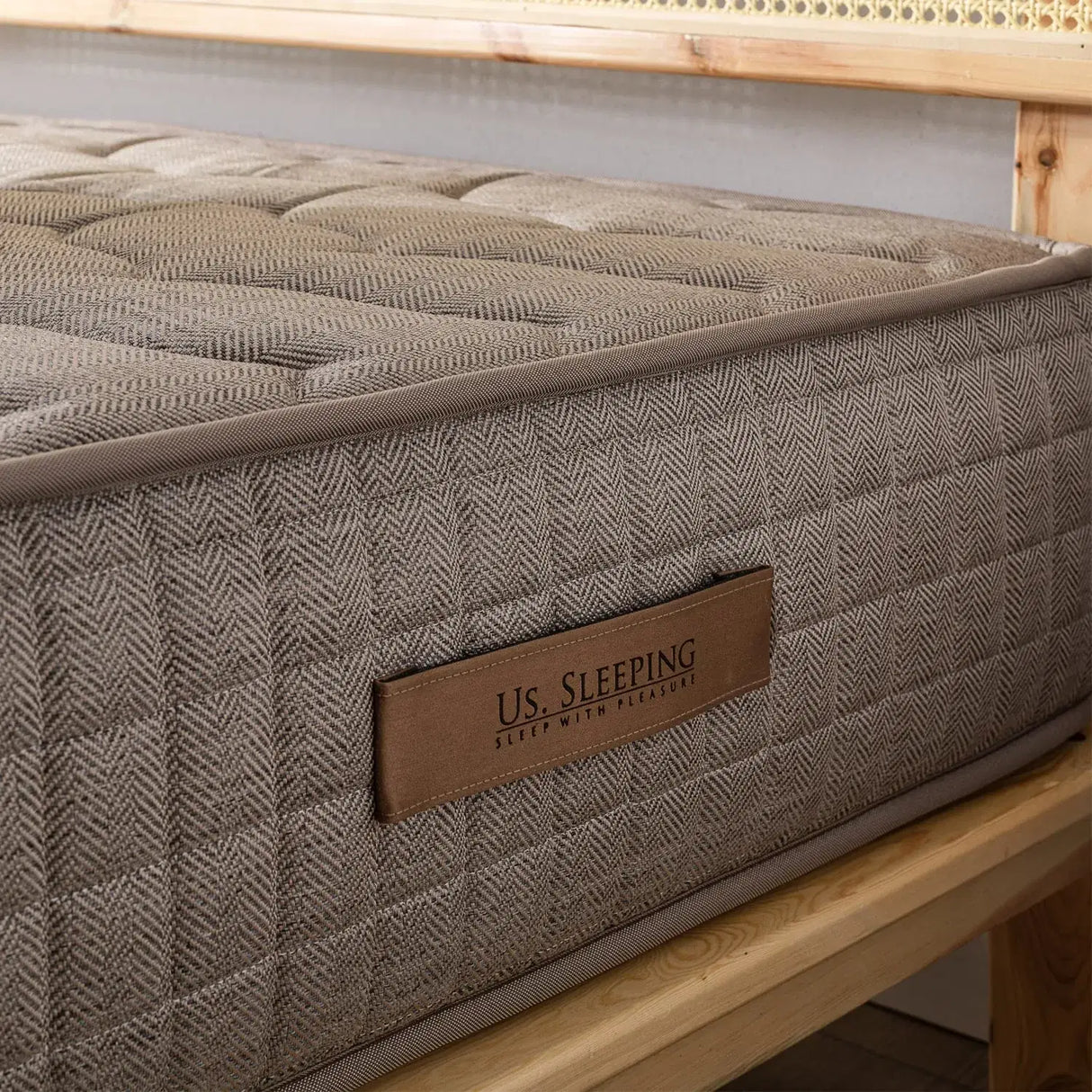 US SLEEPING  Ultra Ortopedik Exclusive Seri Saracens Torba Yaylı Yatak 160x200