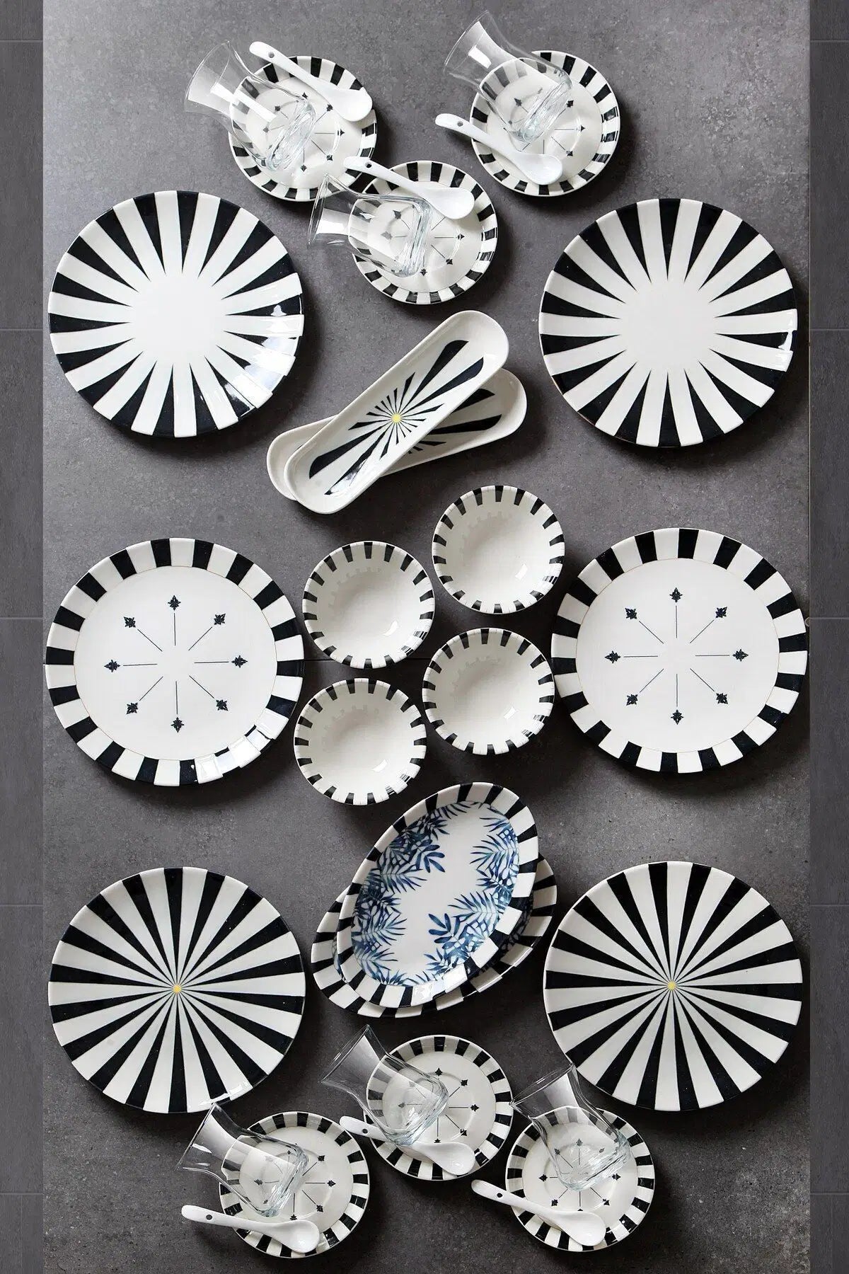 KITCHEN LIFE 32 Parça 6 Kişilik Majesty Porselen Kahvaltı Takımı Bone China