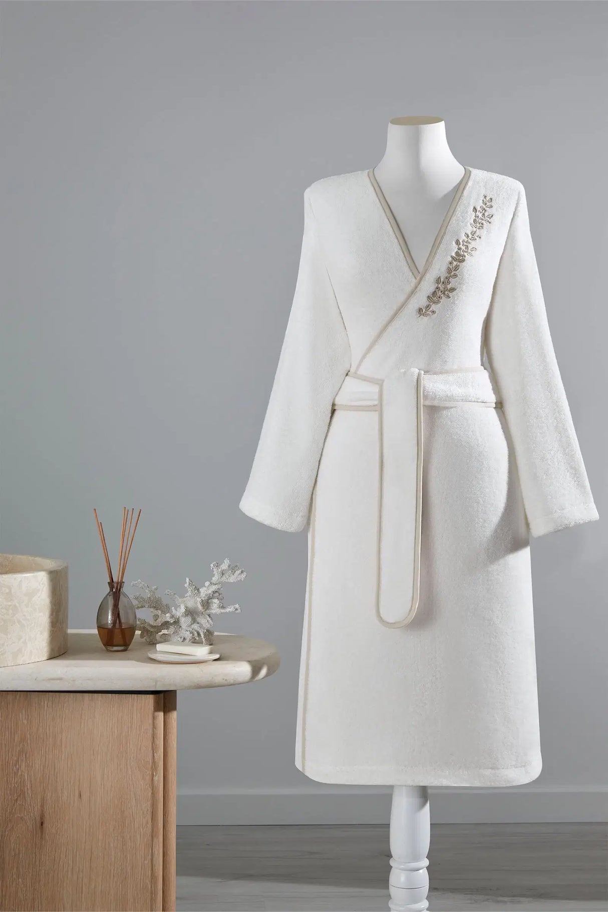 Özdilek Jardin Nakışlı Kimono Kadın Bornoz