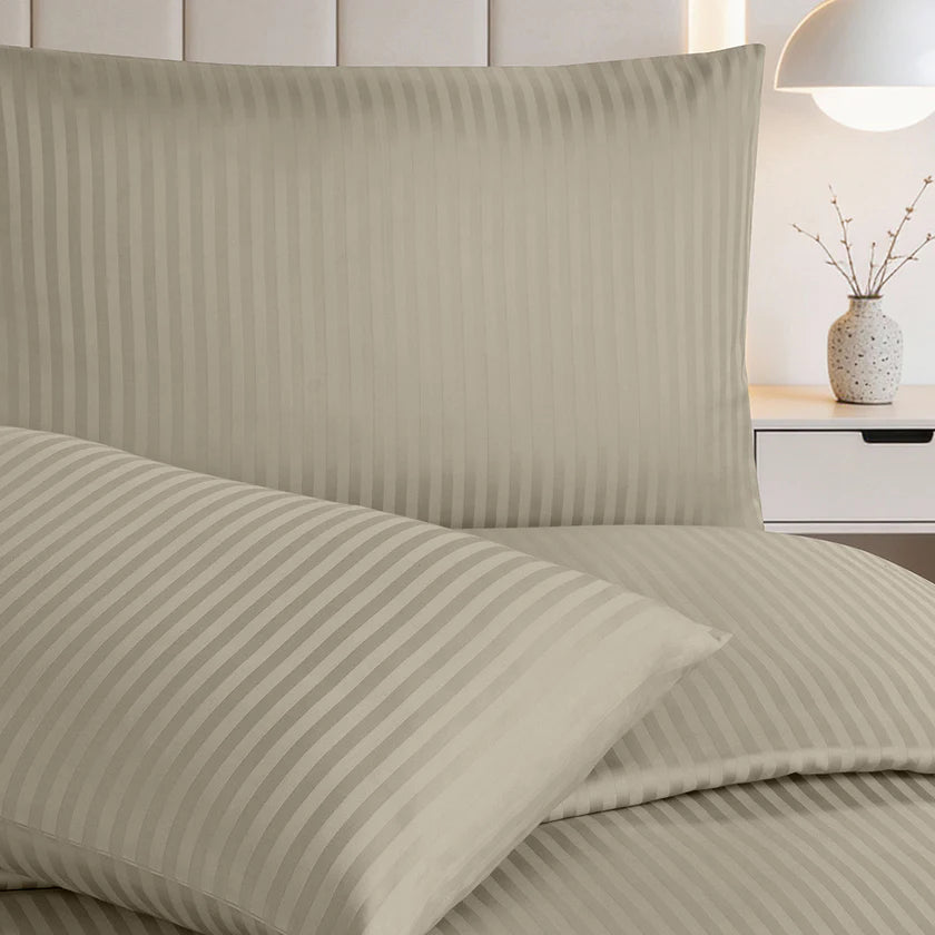Linestyle King Size Kişilik %100 Pamuk Saten (90 Tel) Nevresim Seti Bej (3 Parça)