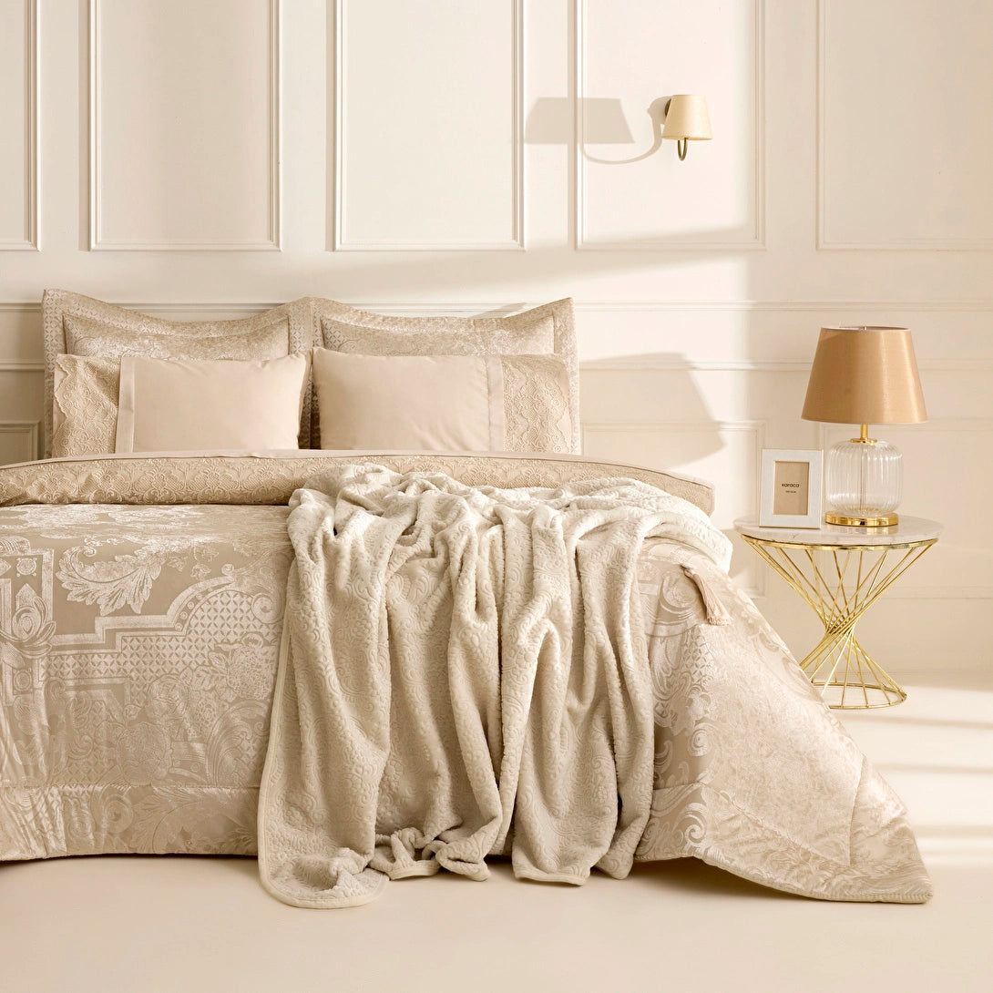 Karaca Home Valeria Best Gold 8 Parça Çeyiz Seti