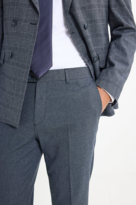 Slim Fit Dar Kesim Kırlangıç Yaka Kareli Kapak Cepli Esnek Koyu Gri Takım Elbise