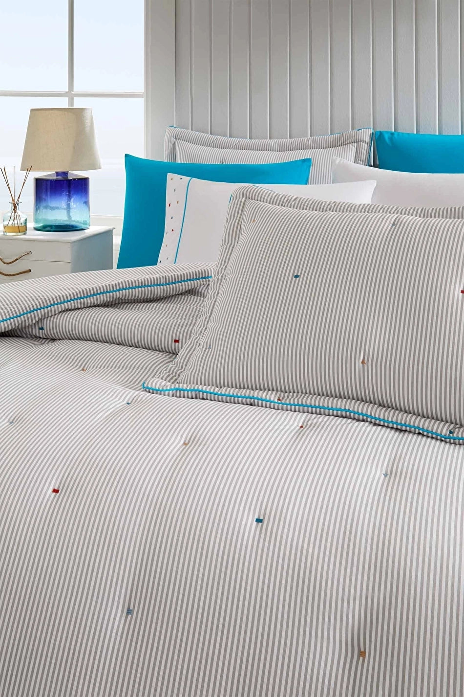 Özdilek
Comforter Orient Çift Kişilik Uyku Seti