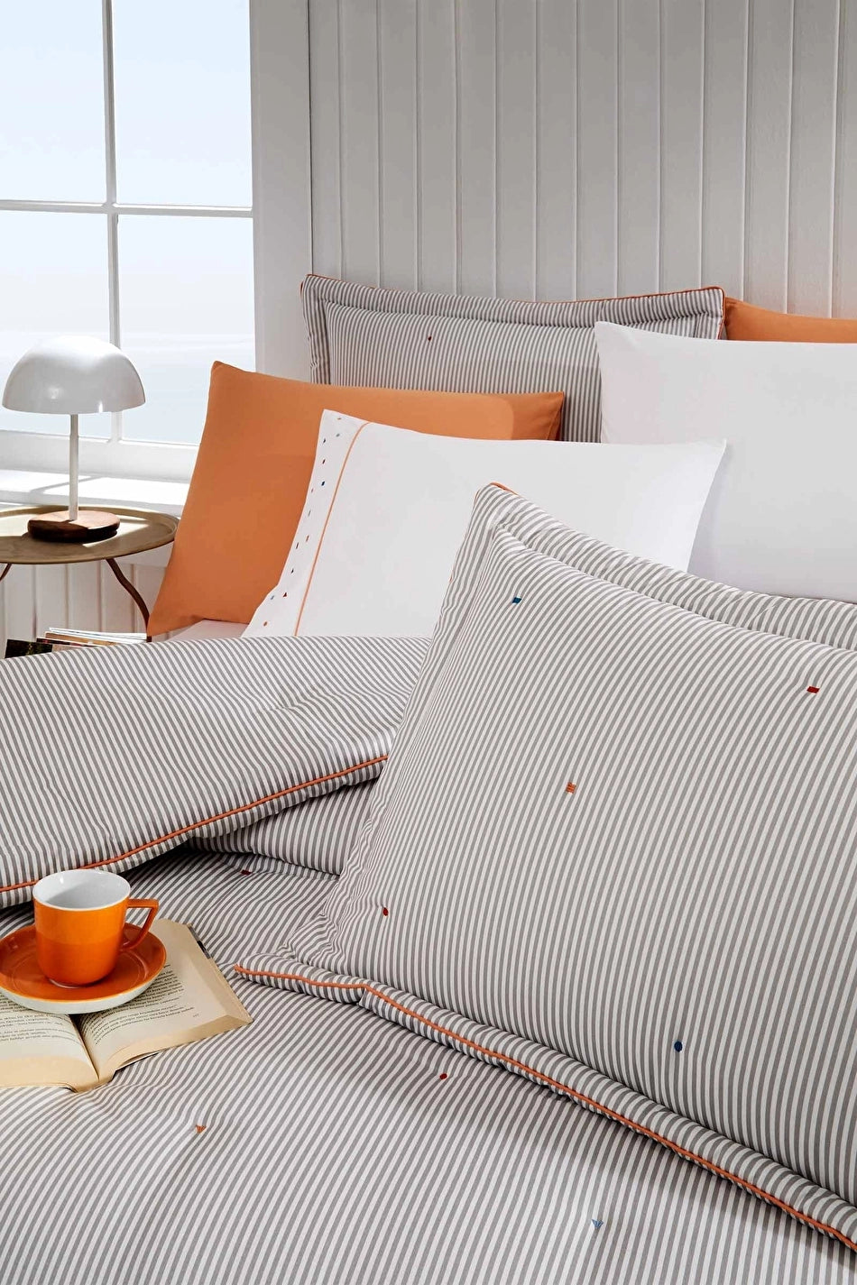 Özdilek
Comforter Orient Çift Kişilik Uyku Seti