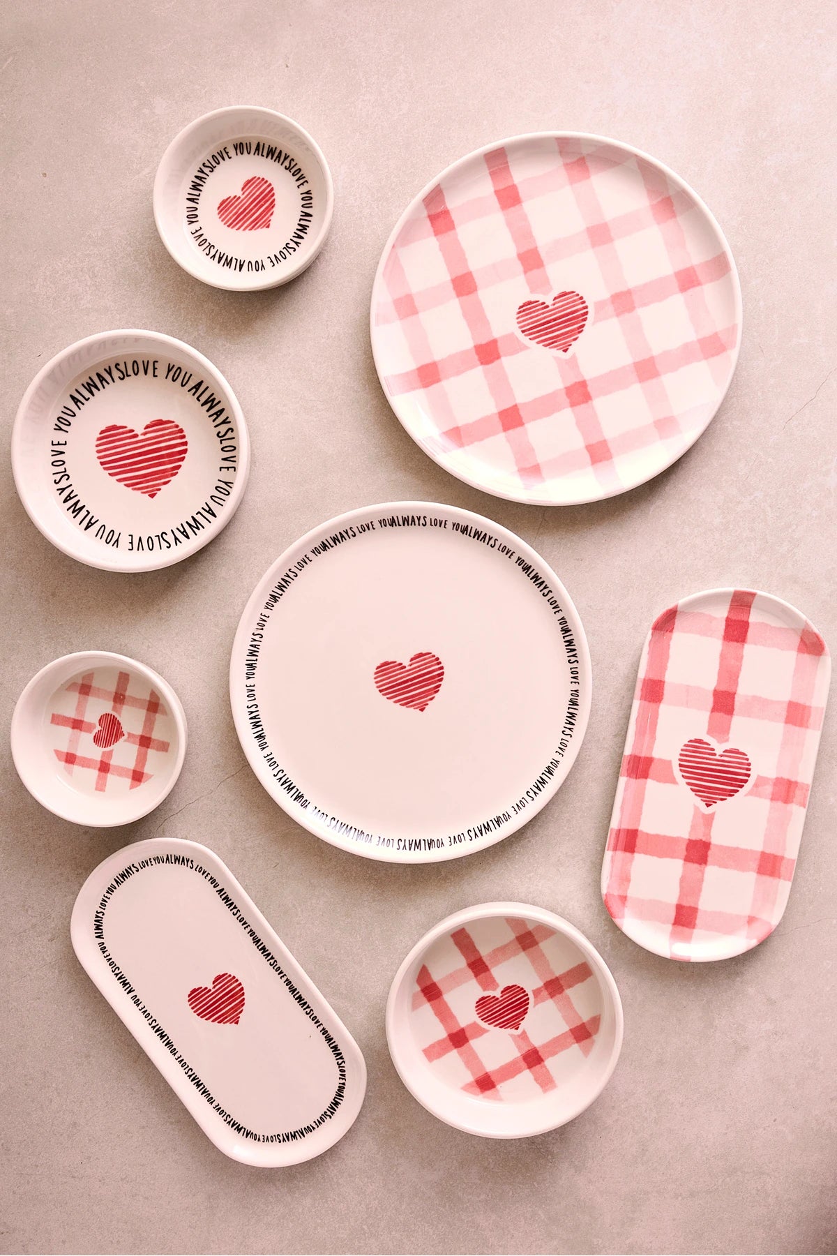 PEROTTİ Hearts 14 Parça 6 Kişilik Kalpli Seramik Stackable Kahvaltı Seti Sunum Tabağı