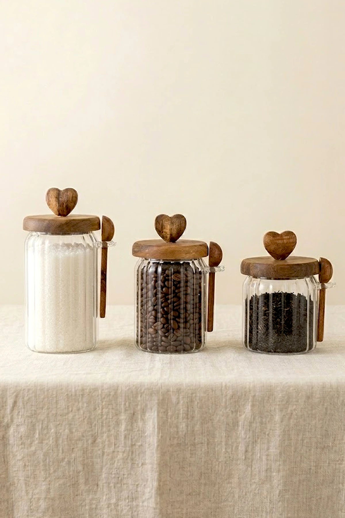 Kitchen Life 3 Boy Kalpli Vakumlu Akasya Kapaklı,Kaşıklı Cam Kavanoz-Şekerlik,Baharatlık(460ml,570ml,760 ml)