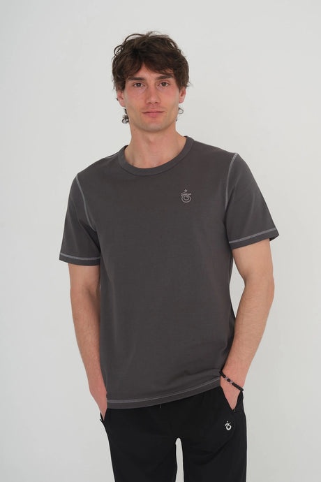 TSHIRT OMUZ VE KOLLARI ZİNCİR DİKİŞLİ FÜME
